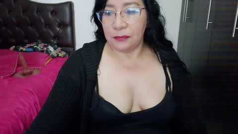 Snapshot of grace_mature_milf chatting on June 2026 11:24:01 PM grace_mature_milf online show from June 2026 11:24:01 PM