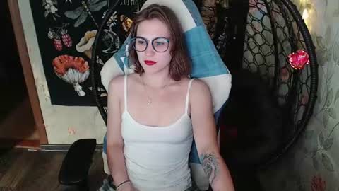 Snapshot of greenwitch9 chatting on June 2026 12:22:01 PM Lina online show from June 2026 12:22:01 PM