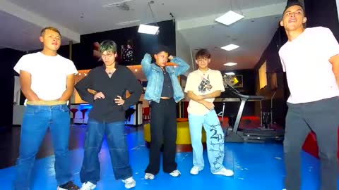 GRIVALS. THOMAS AND DAMIAND online show from December 2024 06:05:02 PM