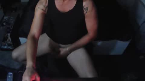 YOUNEEKWAYSTOPLEASEYOU online show from April 2026 09:37:02 PM