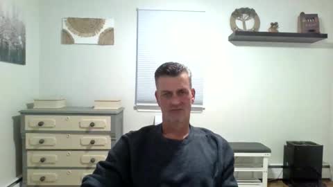 gudguy2025 online show from May 2026 11:32:02 PM