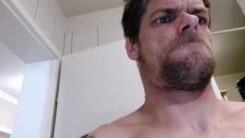 gunnarssonbenni33 online show from May 2026 08:36:02 PM