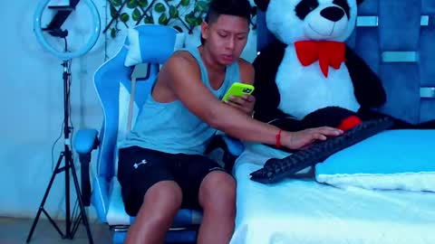 Hakim online show from November 2025 05:56:01 PM