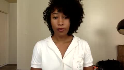 gyalxoxo online show from September 2025 03:23:02 PM