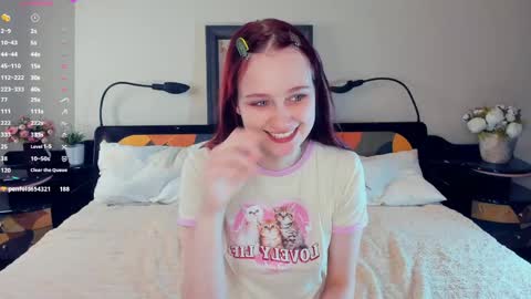 Snapshot of h0lyangel chatting on May 2026 01:57:16 AM Kelly Lilly online show from May 2026 01:57:16 AM