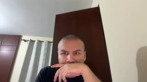 hagen2704 online show from July 2026 02:43:01 AM
