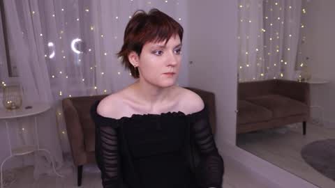 Snapshot of hairy_queeen chatting on September 2025 09:44:01 AM hairy_queeen online show from September 2025 09:44:01 AM