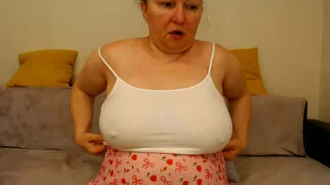 hairy vicky online show from June 2026 09:39:02 PM