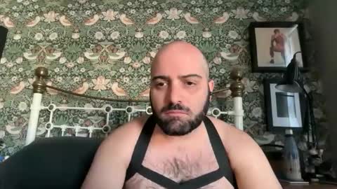 Hairy Guy online show from March 2026 10:18:02 AM