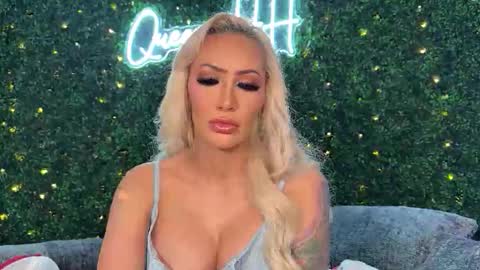 Halia Hill online show from April 2026 09:40:02 PM