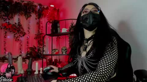 halley_ravenn online show from May 2026 08:39:01 PM
