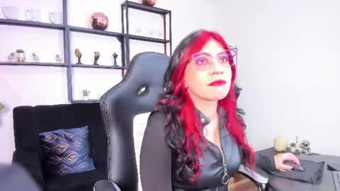 halley_ravenn online show from June 2026 08:45:02 PM