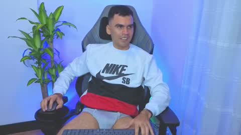 hamiltong12 online show from March 2026 12:39:02 AM