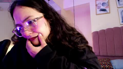 hanabie_ online show from April 2026 03:11:01 AM