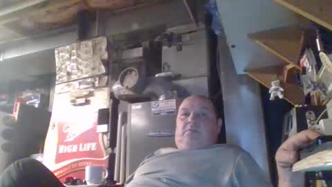 Snapshot of handiemanhere chatting on October 2025 01:12:02 PM naked man online show from October 2025 01:12:02 PM