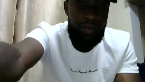 handsome king online show from December 2024 10:34:02 PM