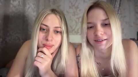 Snapshot of hanky_moon chatting on February 2026 09:40:02 PM Sweden online show from February 2026 09:40:02 PM