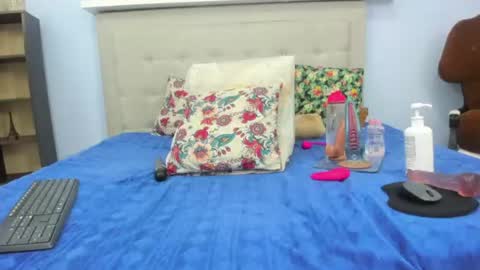 hanna_hornyx20 online show from June 2026 12:52:02 AM