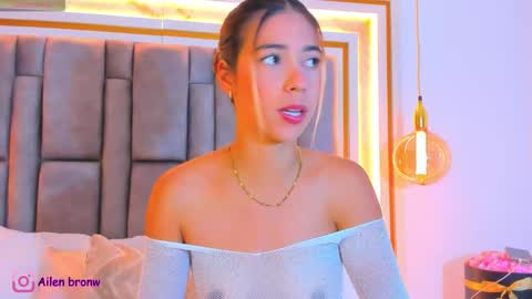 Eliana online show from October 2025 09:50:01 PM