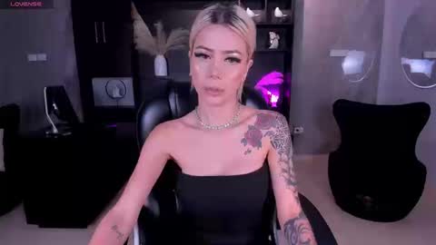  Hanna Connor  online show from February 2026 09:01:01 PM