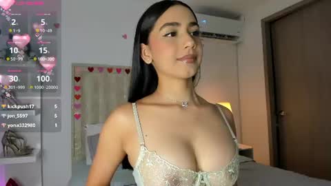 HANNAH GREENN - follow me online show from June 2026 01:43:01 AM