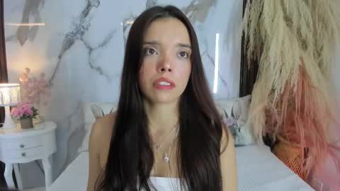 Hannahill69 online show from November 2025 05:05:01 AM