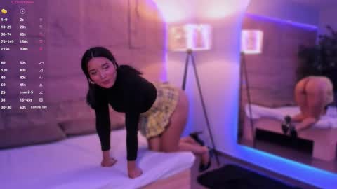 hannahmonttgomery  Help me reach 100 Hands up online show from March 2026 04:14:01 PM