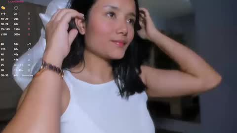 hannahmonttgomery  Help me reach 100 Hands up online show from March 2026 04:33:02 PM