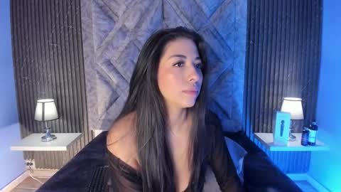 hannyk_ online show from March 2026 11:38:02 AM