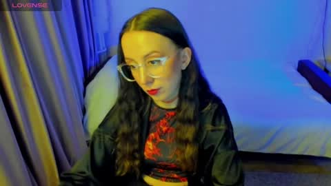 Stephanie online show from April 2026 08:15:01 PM