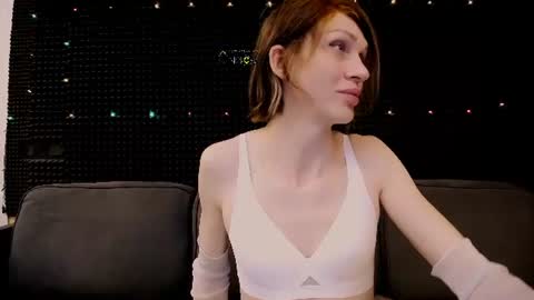Snapshot of hardy_green chatting on June 2026 02:45:01 AM Miss Hardy online show from June 2026 02:45:01 AM