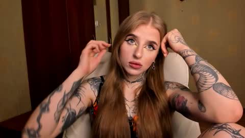 Julia online show from March 2026 04:51:01 AM