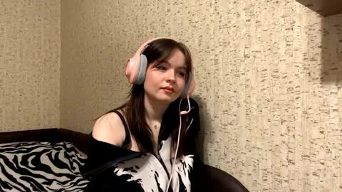 Mary online show from April 2026 05:41:01 PM