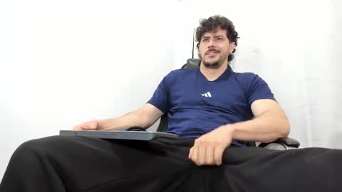 Snapshot of harrydaviss chatting on January 2026 07:19:01 PM alpha online show from January 2026 07:19:01 PM