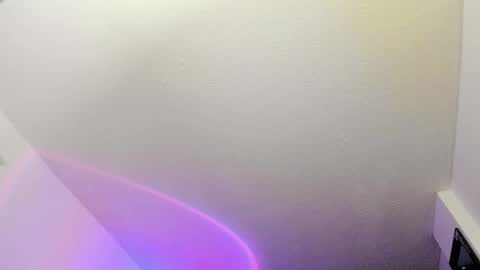 Nicole online show from November 2025 04:24:01 AM