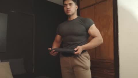 hat_guy01 online show from June 2026 09:35:02 PM