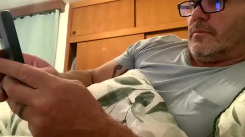 Snapshot of hawks2113 chatting on February 2025 01:35:01 AM hawks2113 online show from February 2025 01:35:01 AM