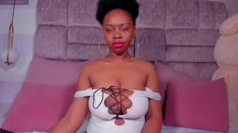 hazel_lanee online show from May 2026 03:55:02 AM