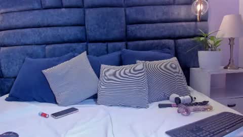 hazel_lanee online show from July 2026 06:19:02 AM
