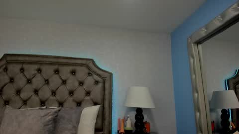 HazelMoret online show from September 2025 11:43:01 AM