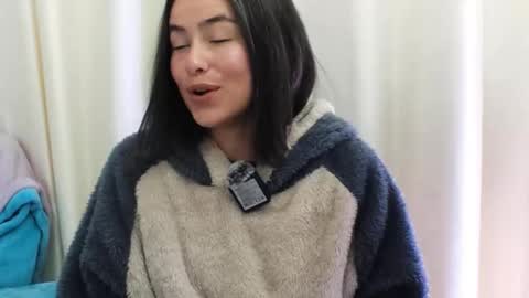 Snapshot of hearmymoans_18 chatting on February 2026 12:15:02 AM hearmymoans_18 online show from February 2026 12:15:02 AM