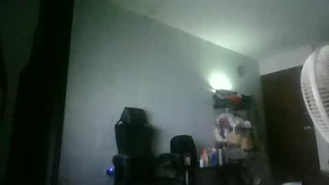 Snapshot of heavy_rebellxc chatting on June 2026 06:33:02 AM Heavy Rebell online show from June 2026 06:33:02 AM