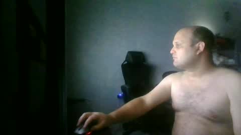 Snapshot of heavy_rebellxc chatting on June 2026 02:34:01 AM Heavy Rebell online show from June 2026 02:34:01 AM