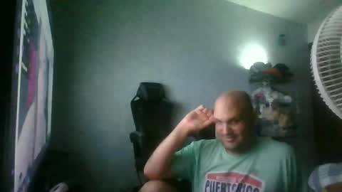 Snapshot of heavy_rebellxc chatting on July 2026 04:04:01 AM Heavy Rebell online show from July 2026 04:04:01 AM