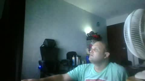 Snapshot of heavy_rebellxc chatting on July 2026 05:55:02 AM Heavy Rebell online show from July 2026 05:55:02 AM