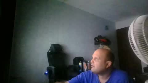 Snapshot of heavy_rebellxc chatting on July 2026 07:06:02 AM Heavy Rebell online show from July 2026 07:06:02 AM