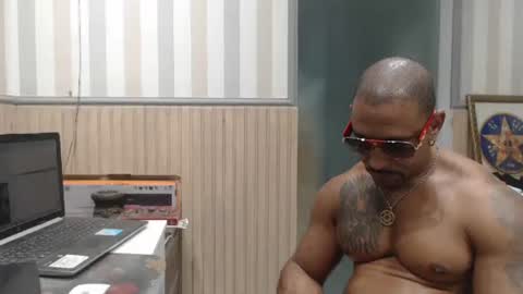 hebertgomes online show from May 2026 10:26:01 PM