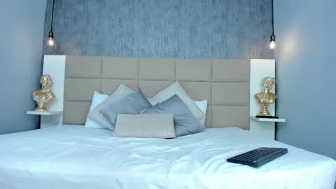 Keira Hecate online show from March 2026 07:42:02 PM