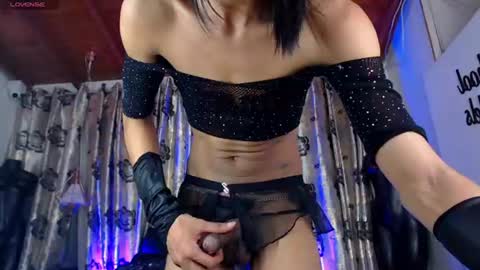 Snapshot of hecate_doll chatting on July 2026 07:49:02 PM hecate_doll online show from July 2026 07:49:02 PM