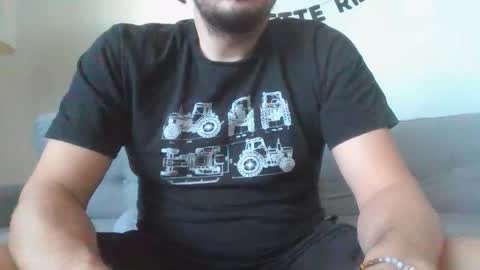 Snapshot of hedg3dog chatting on March 2026 06:40:01 AM HedgeHog online show from March 2026 06:40:01 AM